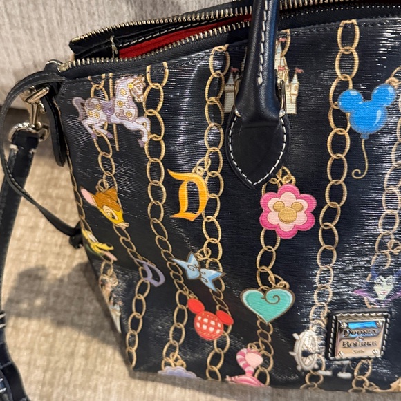 Dooney & Bourke Disney 11 x 13 character satchel with detachable strap black - Picture 12 of 12